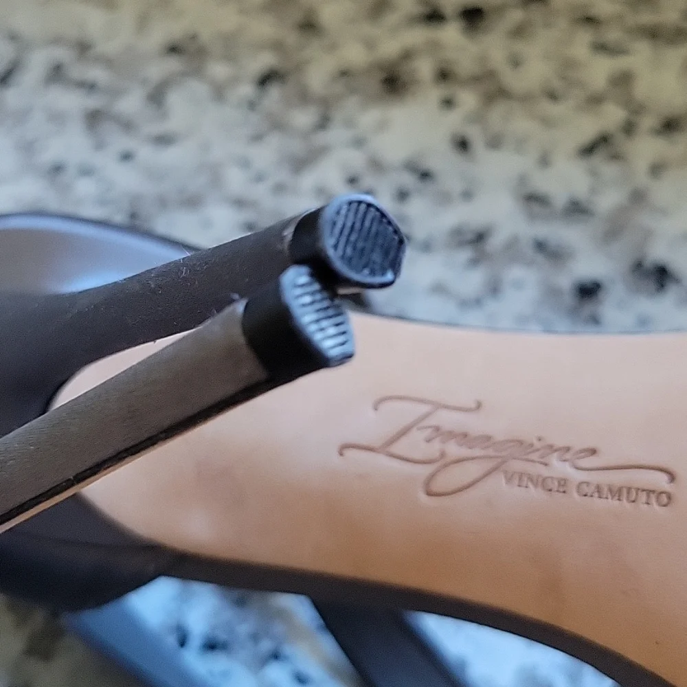 !!! SOLD !!!!  Vince Camuto Imagine Devin Satin Sandals US 9 !!! SOLD !!!! - Picture 6 of 10